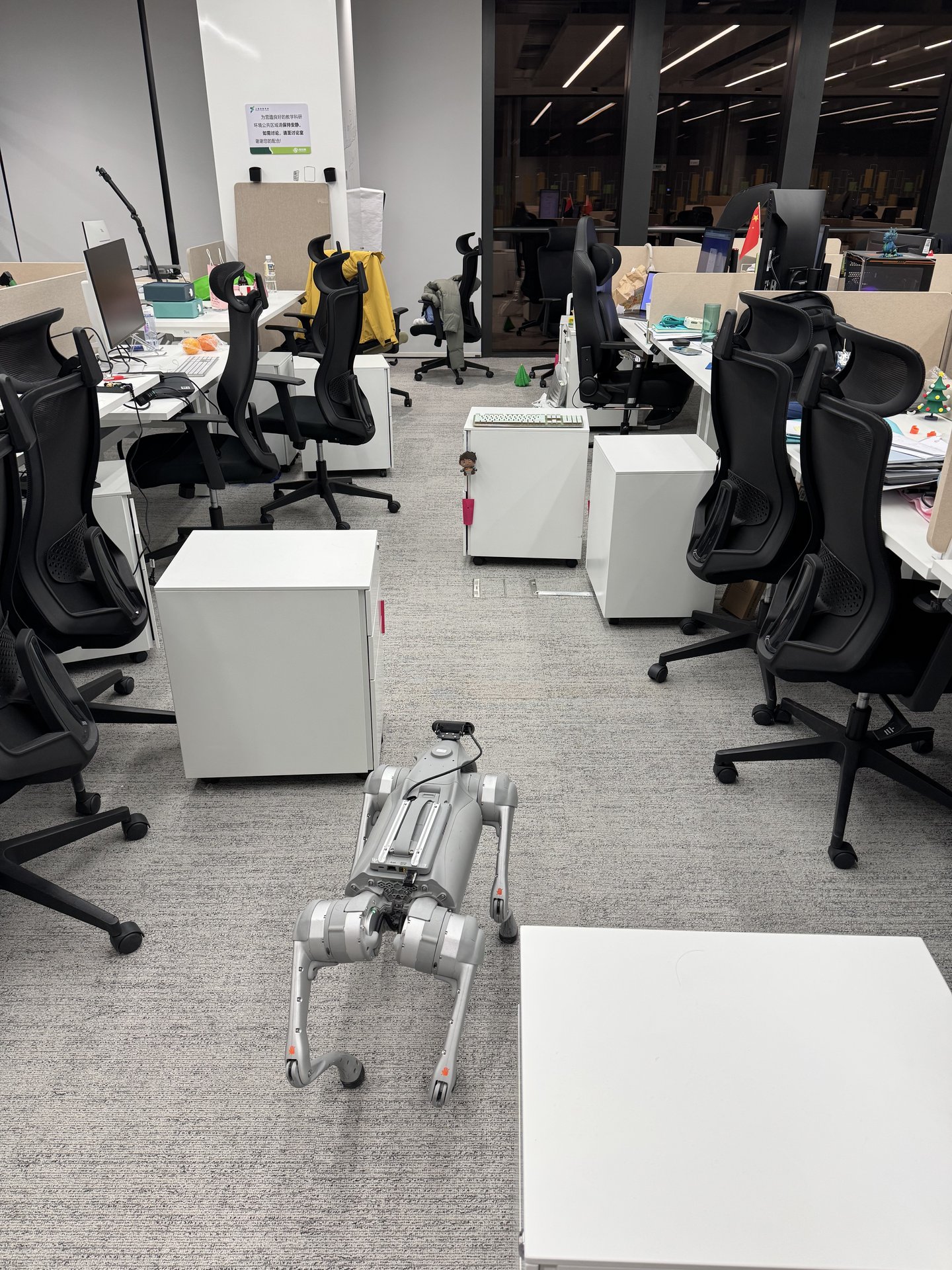 Robot in scene 3 (alt view)